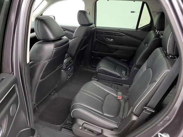 Photo of 2023 Gray Honda Pilot