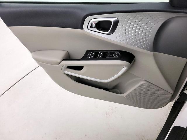 Photo of 2020 White Kia Soul