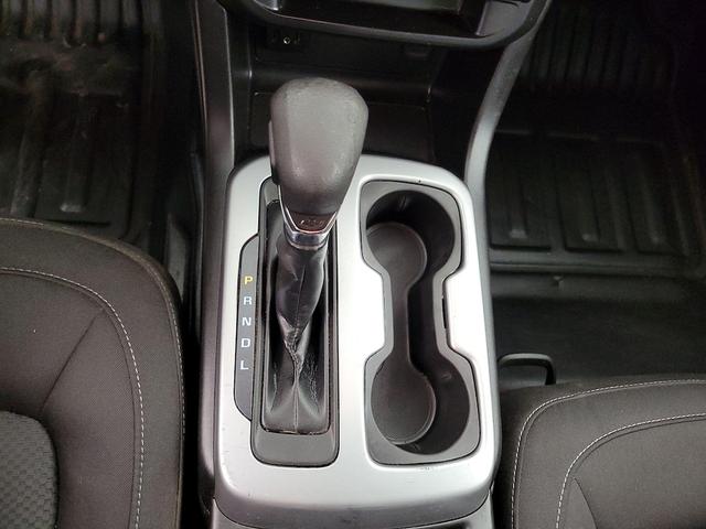 Photo of 2022 White Chevrolet Colorado