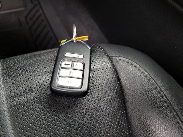 Photo of 2021 Gray Honda Accord