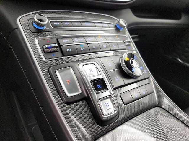Photo of 2023 Gray Hyundai SANTA FE