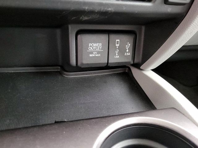 Photo of 2017 Silver Honda Pilot