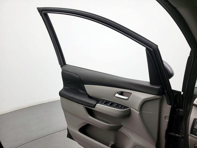 Photo of 2016 Gray Honda Odyssey