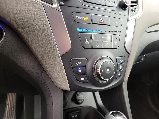Photo of 2013 Silver Hyundai SANTA FE