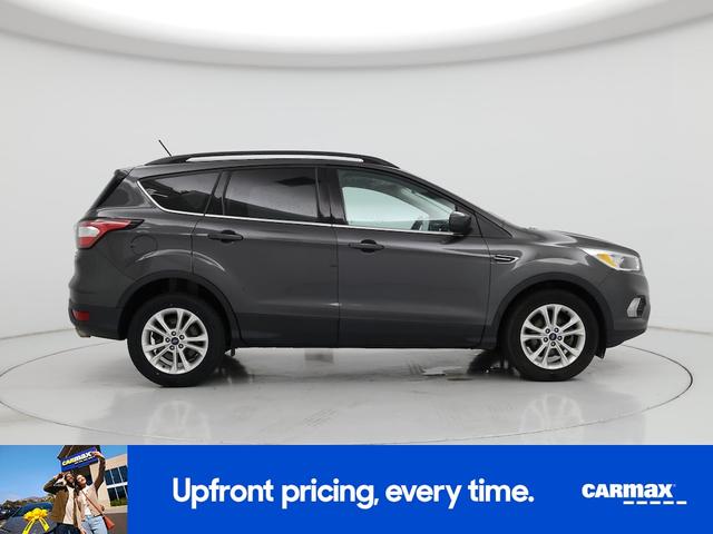 Photo of 2018 Gray Ford Escape