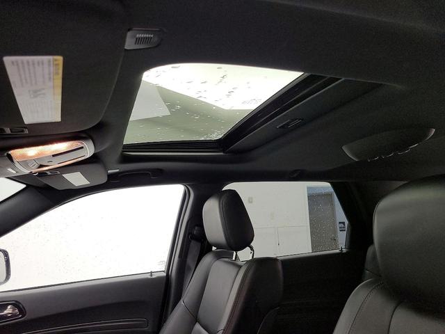Photo of 2022 Red Dodge Durango