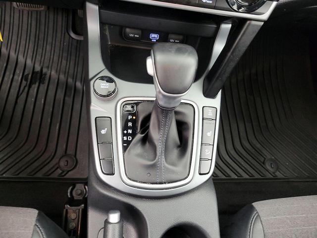 Photo of 2021 Yellow Kia Seltos