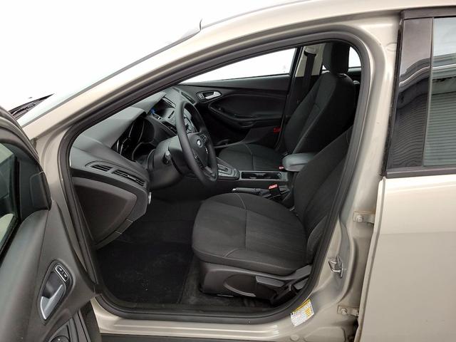 Photo of 2016 Gold Ford Focus