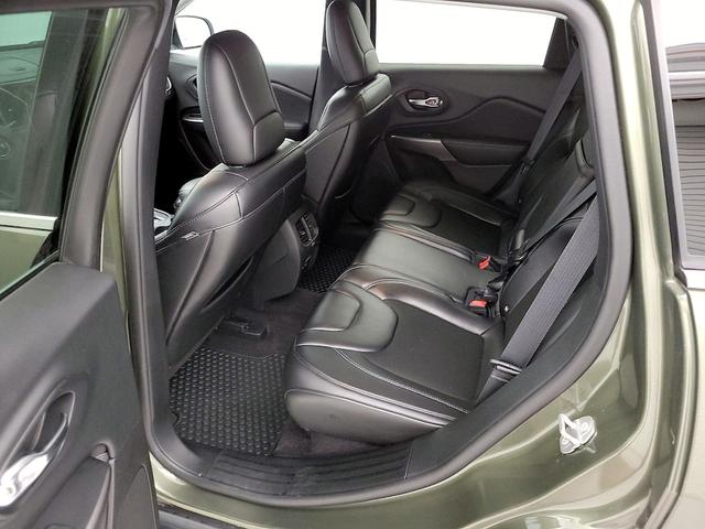 Photo of 2019 Green Jeep Cherokee