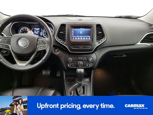 Photo of 2019 Green Jeep Cherokee