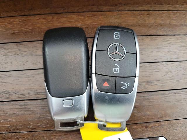 Photo of 2021 Gray Mercedes-Benz GLE 450
