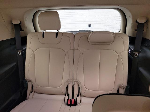 Photo of 2021 Black Jeep Grand Cherokee L