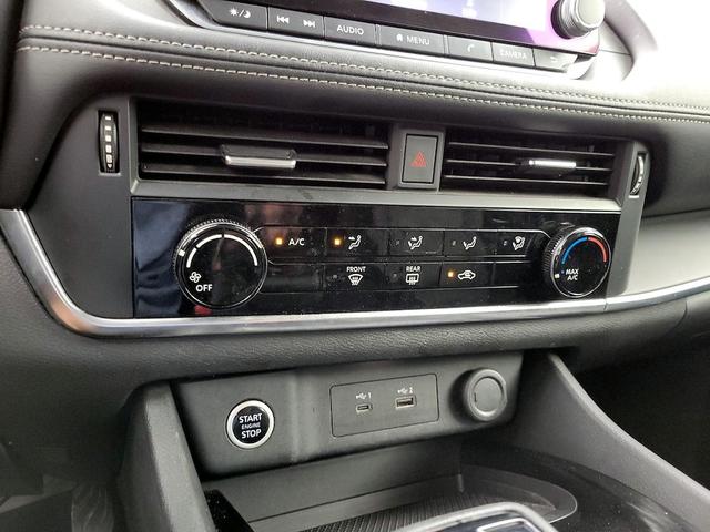 Photo of 2021 Gray Nissan Rogue
