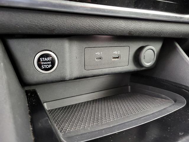 Photo of 2021 Gray Nissan Rogue