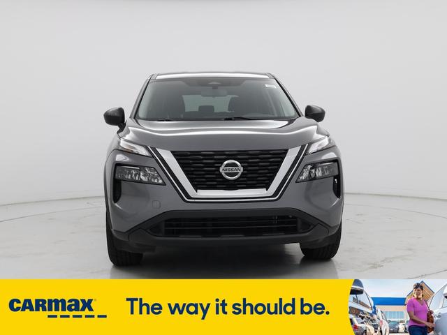 Photo of 2021 Gray Nissan Rogue