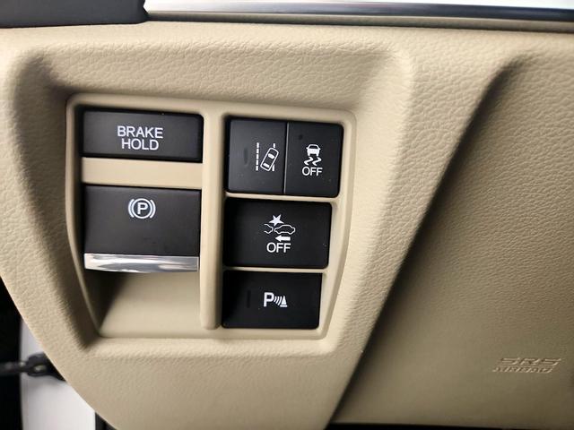 Photo of 2020 White Acura MDX