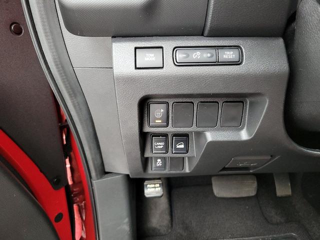 Photo of 2022 Red Nissan Frontier