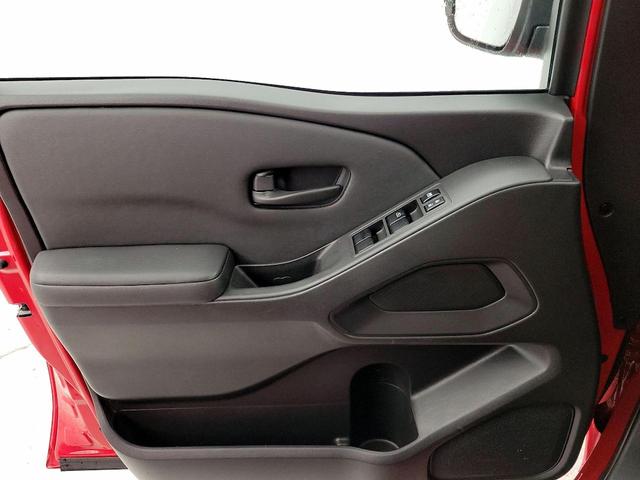 Photo of 2022 Red Nissan Frontier