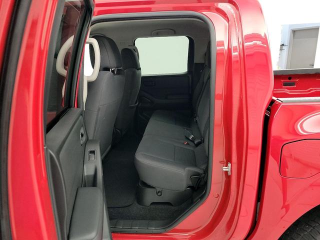 Photo of 2022 Red Nissan Frontier