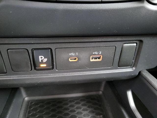 Photo of 2022 Red Nissan Frontier
