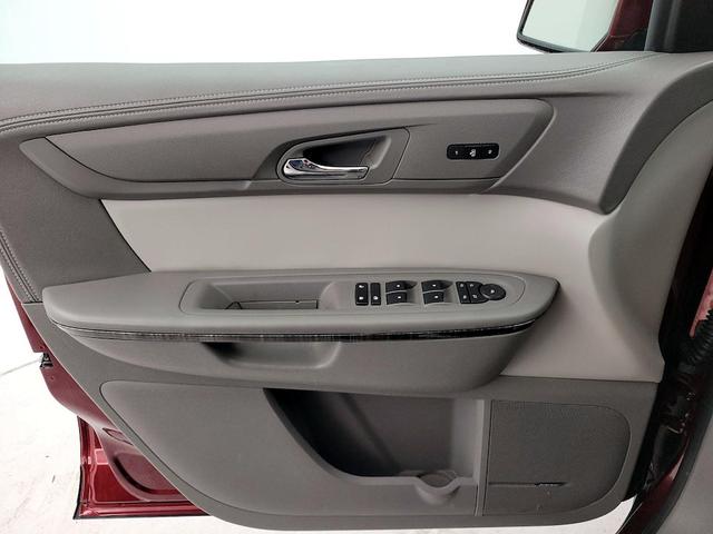 Photo of 2016 Red GMC Acadia