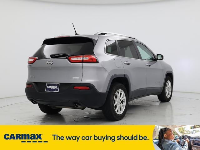 Photo of 2014 Silver Jeep Cherokee