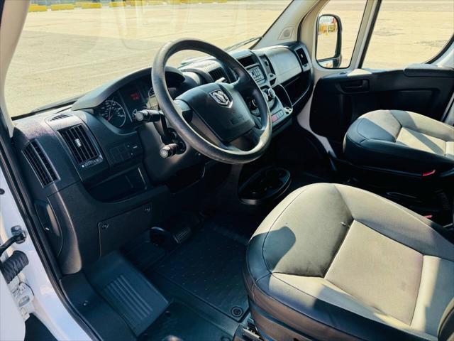 Photo of 2017 White RAM ProMaster 1500