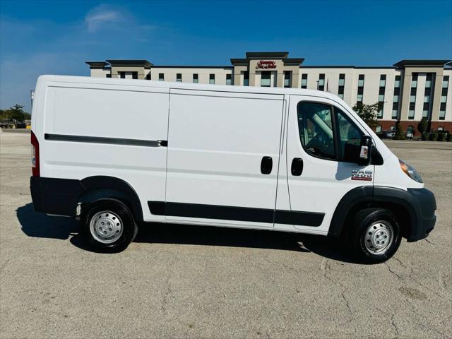 Photo of 2017 White RAM ProMaster 1500