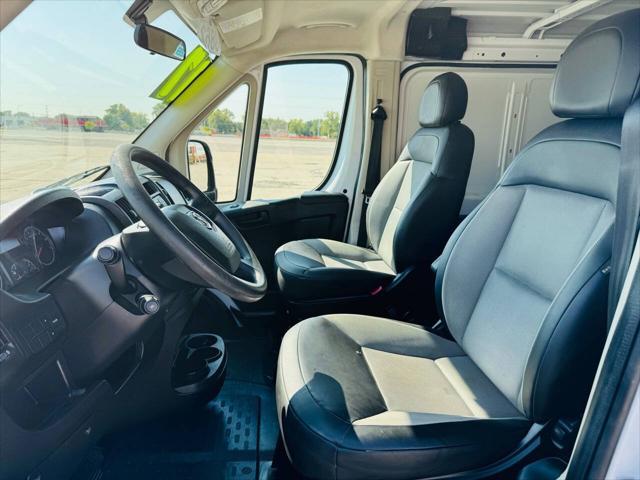 Photo of 2017 White RAM ProMaster 1500