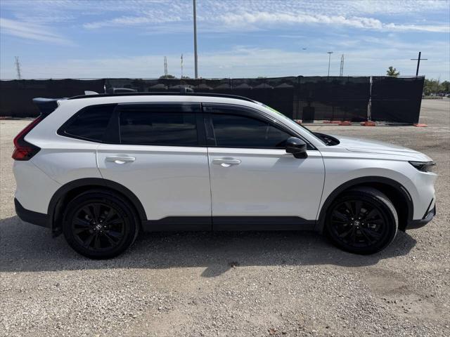 Photo of 2024 White Honda CR-V Hybrid