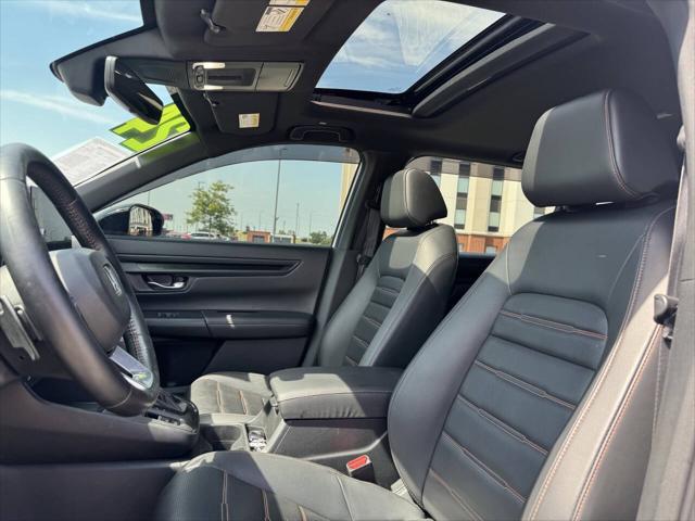 Photo of 2024 White Honda CR-V Hybrid