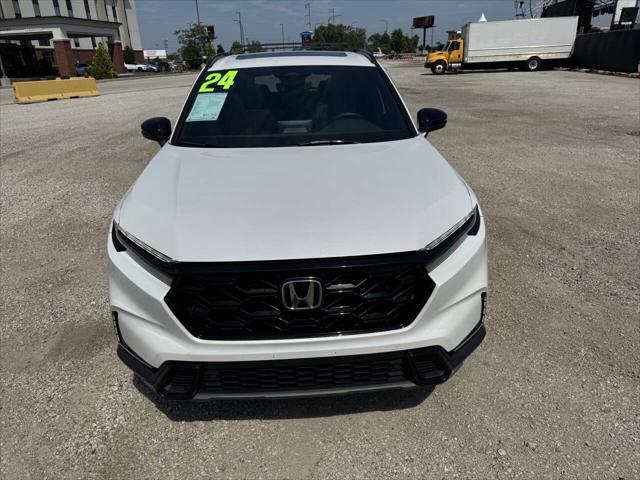 Photo of 2024 White Honda CR-V Hybrid