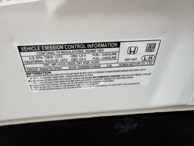 Photo of 2024 White Honda CR-V Hybrid