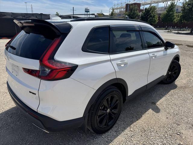 Photo of 2024 White Honda CR-V Hybrid