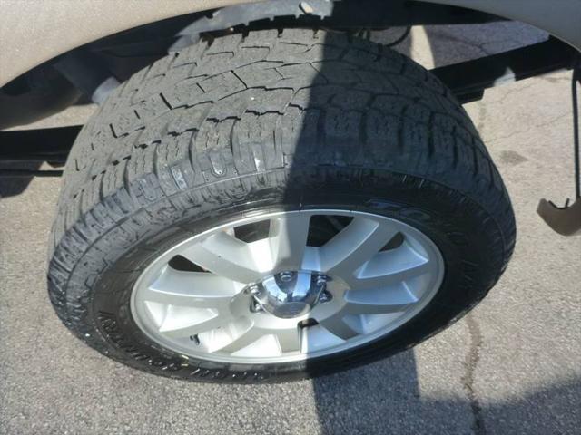 Photo of 2012 White Ford F-150