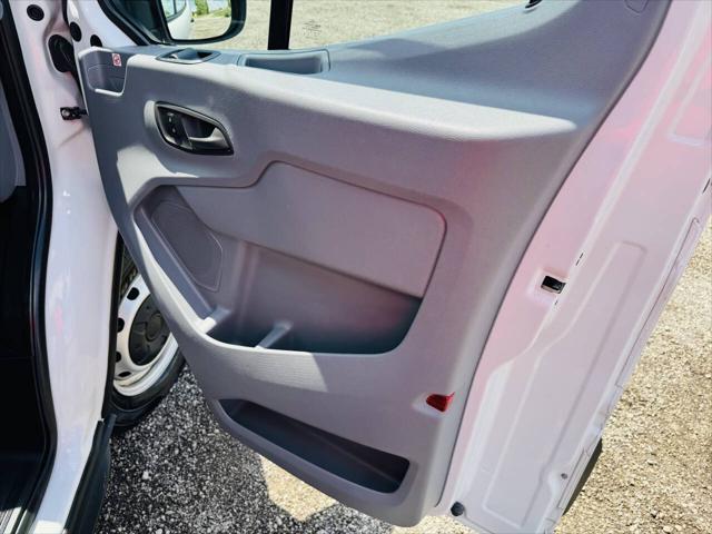 Photo of 2019 White Ford Transit-250