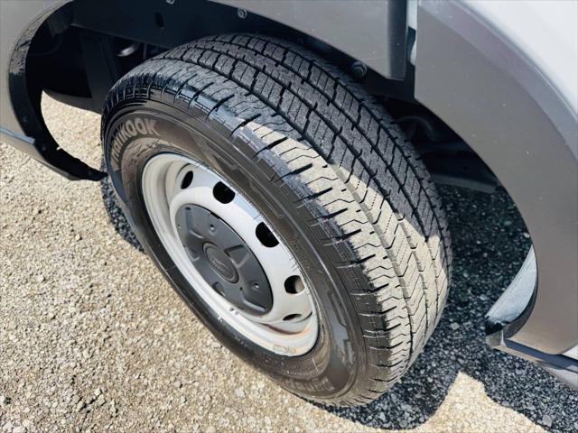 Photo of 2019 White Ford Transit-250