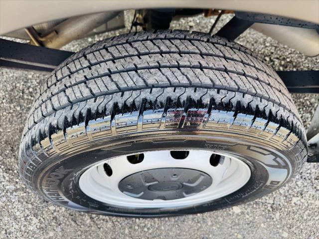 Photo of 2019 White Ford Transit-250