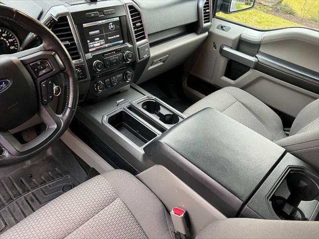 Photo of 2015 Oxford White Ford F-150