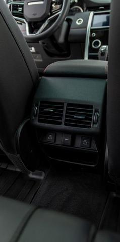 Photo of 2023 SILVER Land Rover Discovery Sport