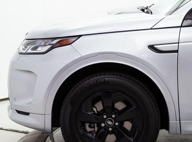 Photo of 2023 SILVER Land Rover Discovery Sport