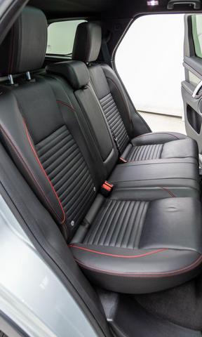 Photo of 2023 SILVER Land Rover Discovery Sport