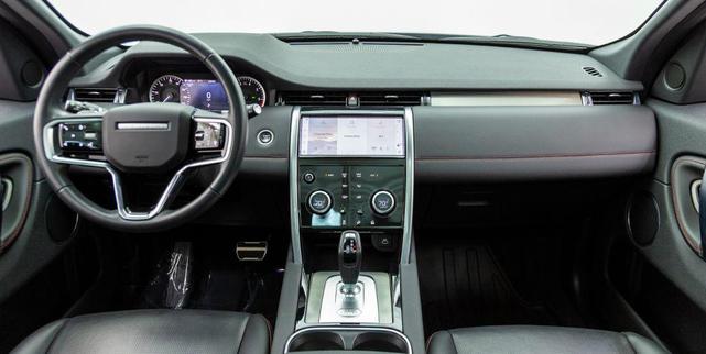Photo of 2023 SILVER Land Rover Discovery Sport