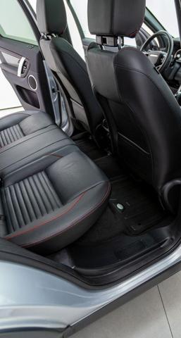 Photo of 2023 SILVER Land Rover Discovery Sport