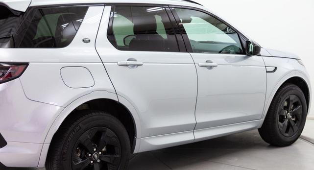 Photo of 2023 SILVER Land Rover Discovery Sport