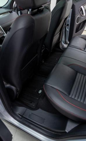 Photo of 2023 SILVER Land Rover Discovery Sport
