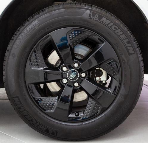 Photo of 2023 SILVER Land Rover Discovery Sport