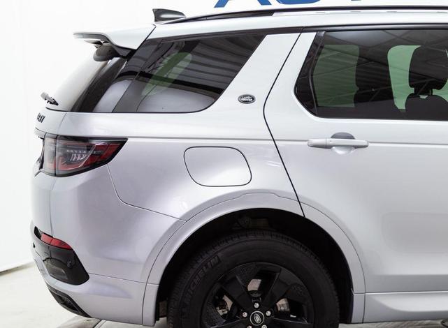 Photo of 2023 SILVER Land Rover Discovery Sport
