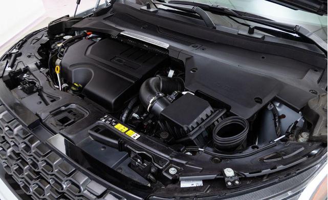 Photo of 2023 SILVER Land Rover Discovery Sport