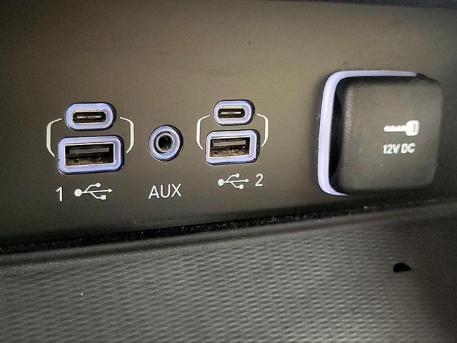 Photo of 2022 Black Jeep Grand Cherokee